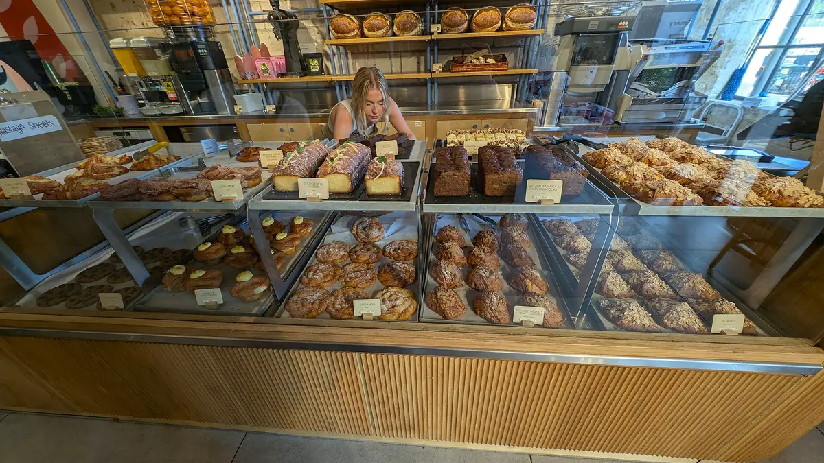 Eggless Cake Shop bakes